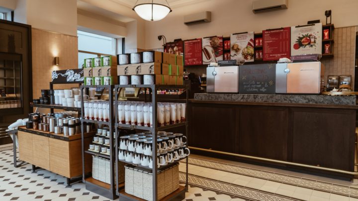 Starbucks otevřel doposud největší pobočku v ČR