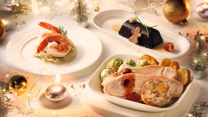 Společnost Emirates letos naservíruje 500 000 vánočních pokrmů