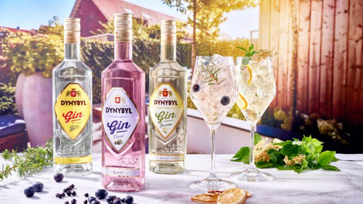 Dynybyl uvádí na trh nový jalovcový gin s příchutí bezinky