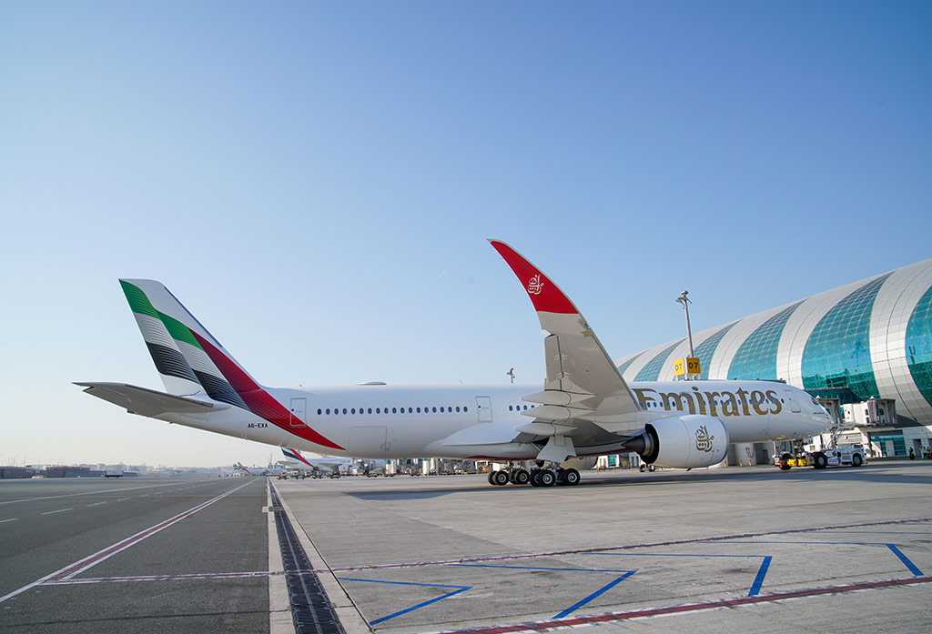 Emirates převzala a oficiálně představila první letoun A350 v Dubaji