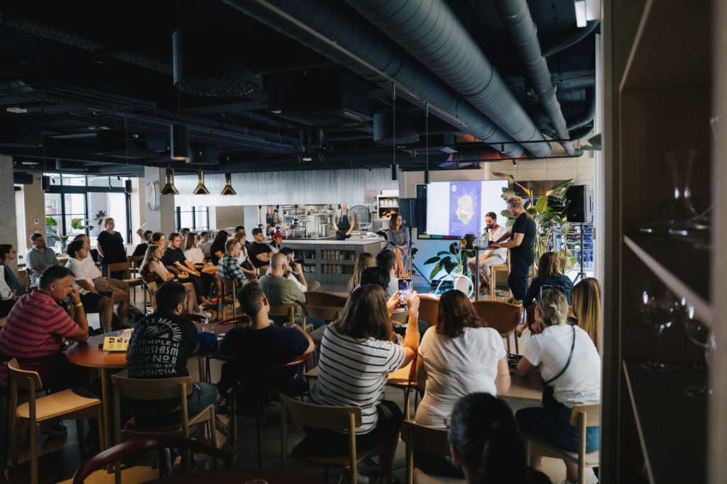 AlmaTalks: Gastronomická konference v Almě na téma Food kritika