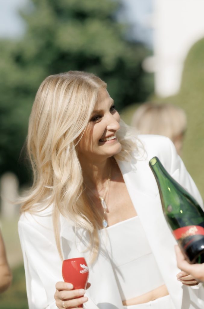 Exkluzivní šampaňské MUMM Cordon Rouge uskutečnilo první piknik v rámci 59. ročníku KVIFF