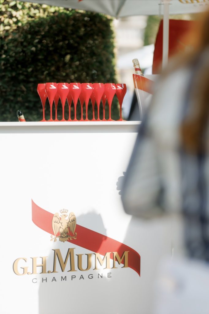 Exkluzivní šampaňské MUMM Cordon Rouge uskutečnilo první piknik v rámci 59. ročníku KVIFF