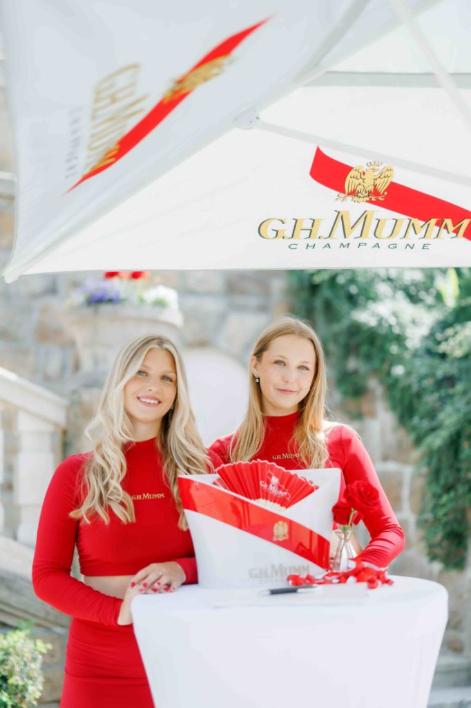 Exkluzivní šampaňské MUMM Cordon Rouge uskutečnilo první piknik v rámci 59. ročníku KVIFF
