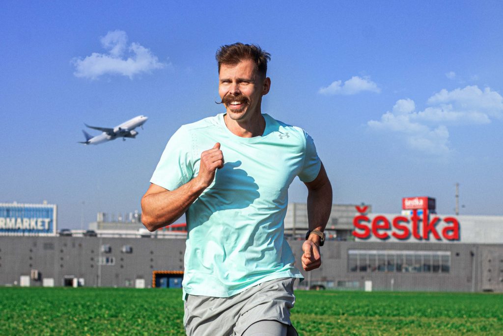 OC Šestka představuje nový běžecký závod. Poběží se po střeše centra i podél pražského letiště