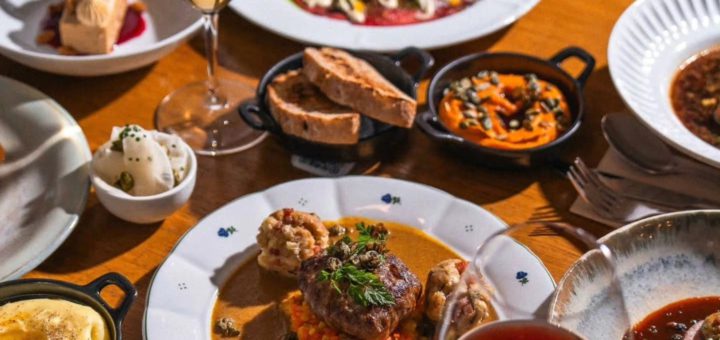 Výběr jídel říjnové nabídky restaurací konceptu TADY CHUTNÁ