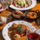 Výběr jídel říjnové nabídky restaurací konceptu TADY CHUTNÁ